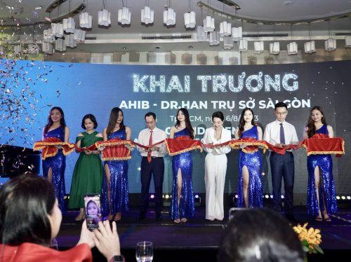 Phát sóng trực tiếp khai trương AHIB - trụ sở Sài Gòn.