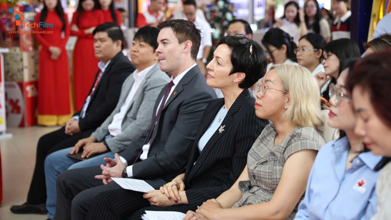 Dịch Vụ Chụp Ảnh Hội Nghị Chuyên Nghiệp Tại TPHCM 12 Kể lại câu chuyện qua từng bức ảnh