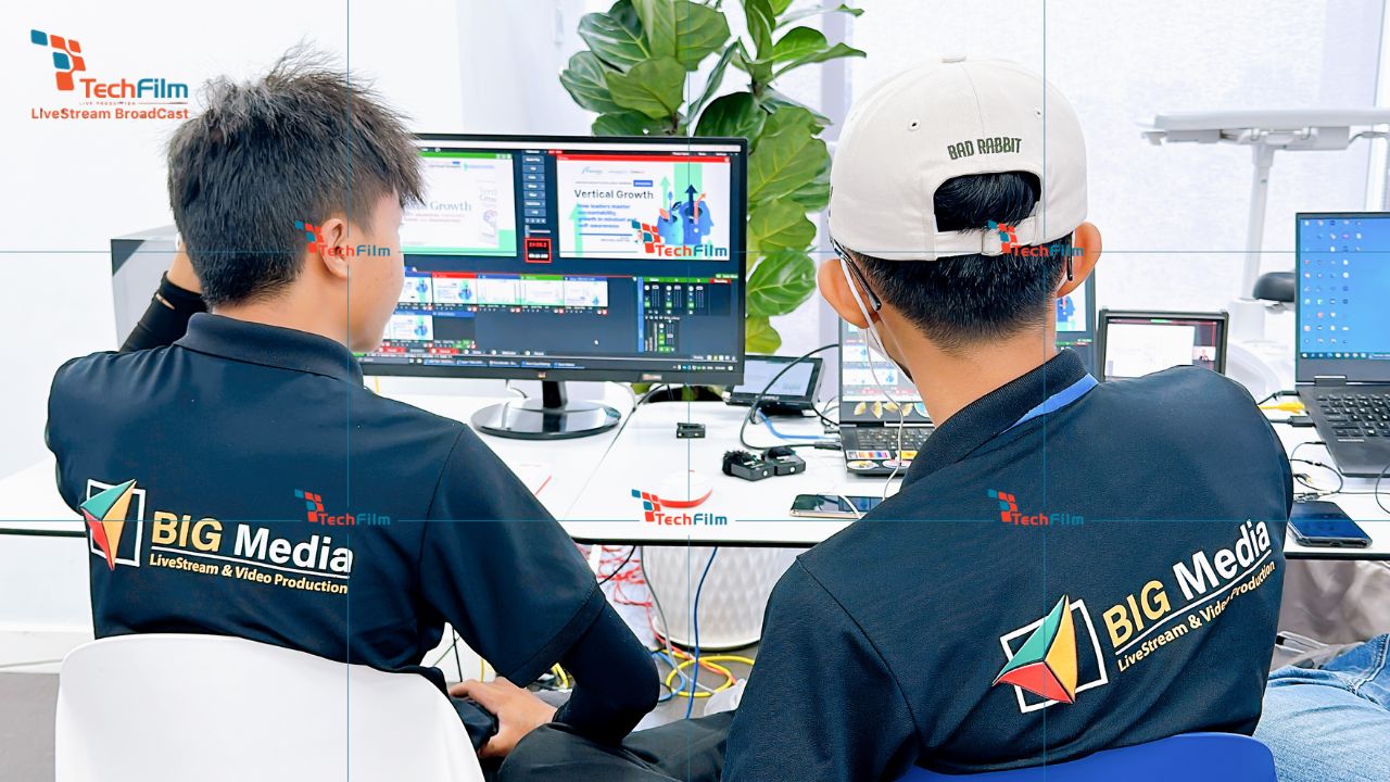 Dịch Vụ Chụp Ảnh Hội Nghị Chuyên Nghiệp Tại TPHCM 8 Trang phục chỉnh tề là yếu tố quan trọng