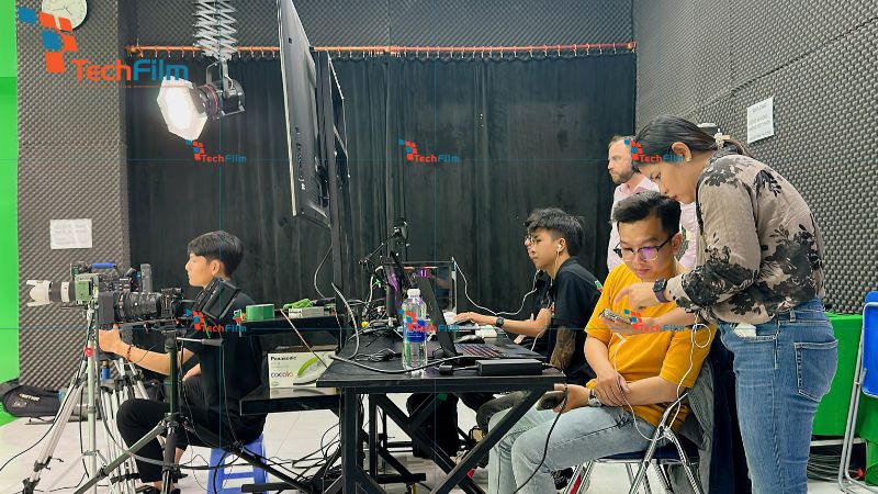 cách thiết lập studio livestream chuyên dụng